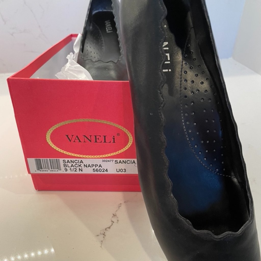 Van Eli Flats -